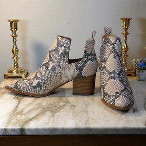 Lucky Brand Women's Jabilo Ankle Boot booties 6 $150